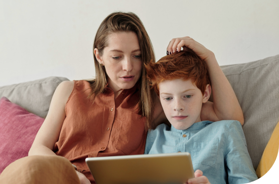 Family reading Molina newsletter