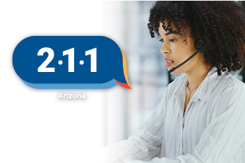 mujer hablando por auriculares